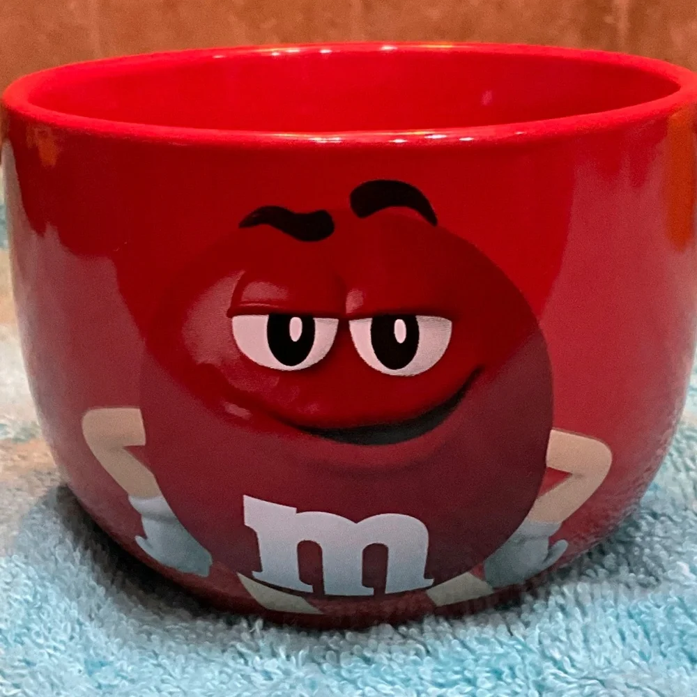 M & M's Collectable set of 4 Ceramic Snack Bowls 2021 - Picture 7 of 8